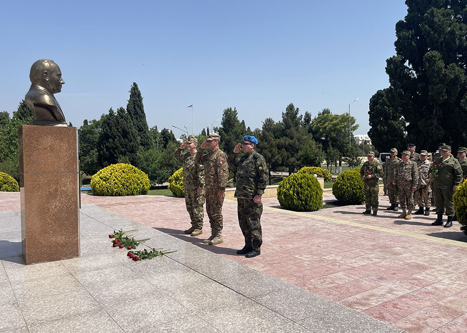 Foreign military attachés view Azerbaijani Army unit