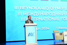 Baku hosts 3rd International Forum of Turkic States Appraisers (PHOTO)