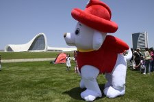 Heydar Aliyev Center park hosts Children’s Festival (PHOTO)