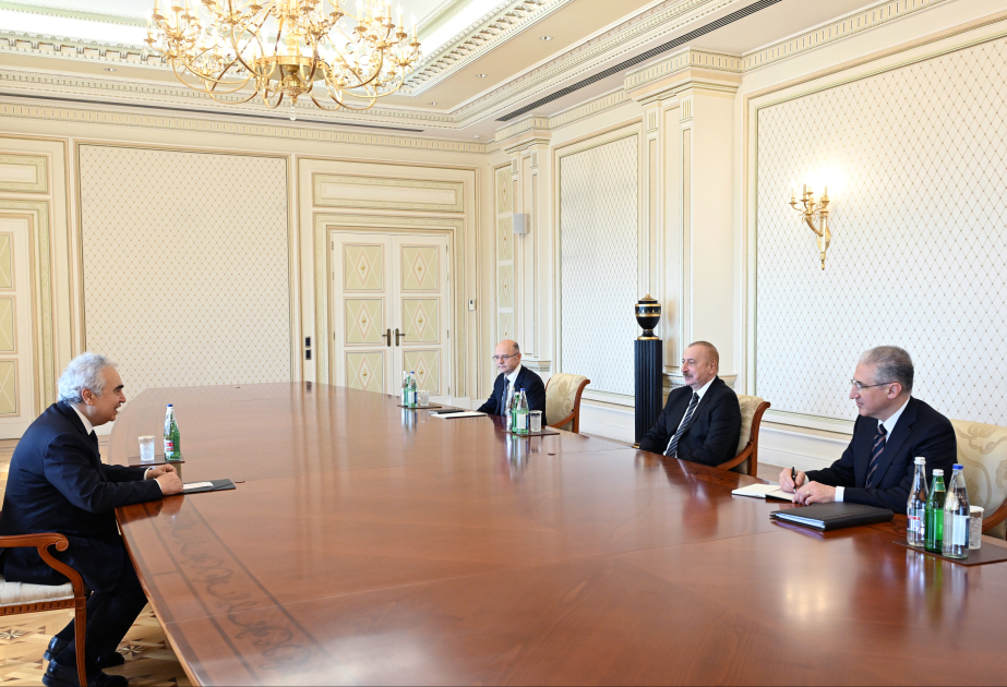 President Ilham Aliyev receives IEA's Fatih Birol (PHOTO)