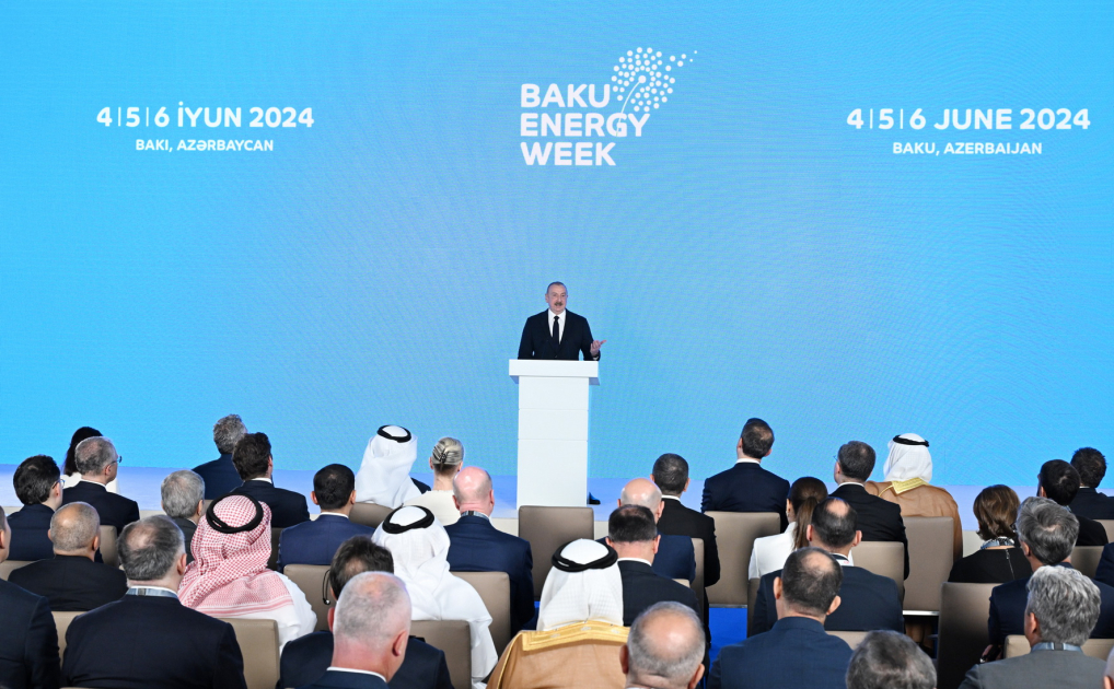 President Ilham Aliyev addresses opening of 29th Caspian Oil & Gas and 12th Caspian Power exhibitions as part of Baku Energy Week (PHOTO/VIDEO)