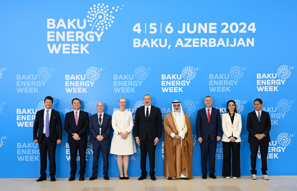 President Ilham Aliyev addresses opening of 29th Caspian Oil & Gas and 12th Caspian Power exhibitions as part of Baku Energy Week (PHOTO/VIDEO)
