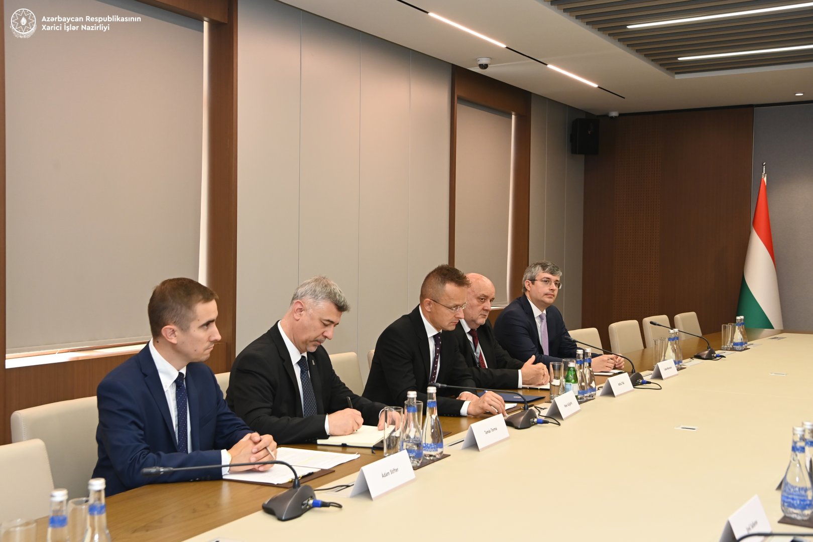 Azerbaijani, Hungarian FMs hold expanded meeting in Baku (PHOTO)