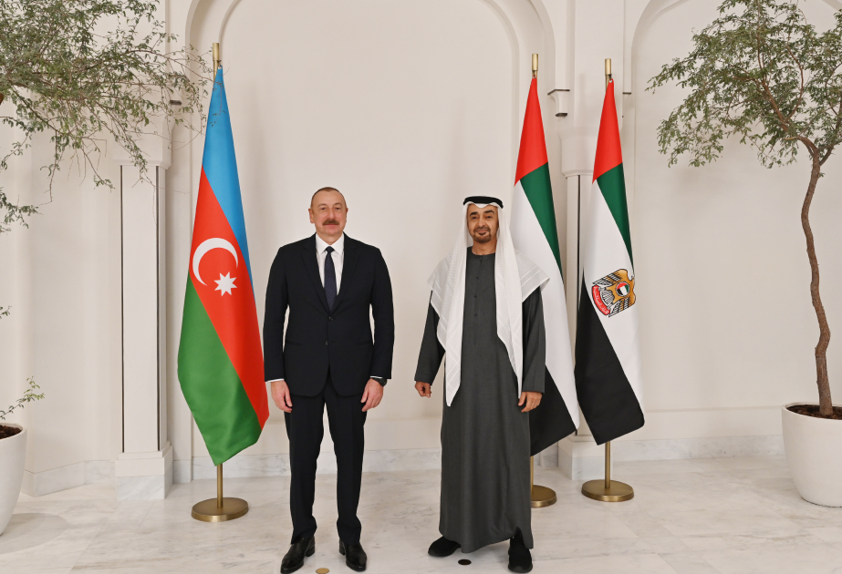 President Ilham Aliyev calls UAE President