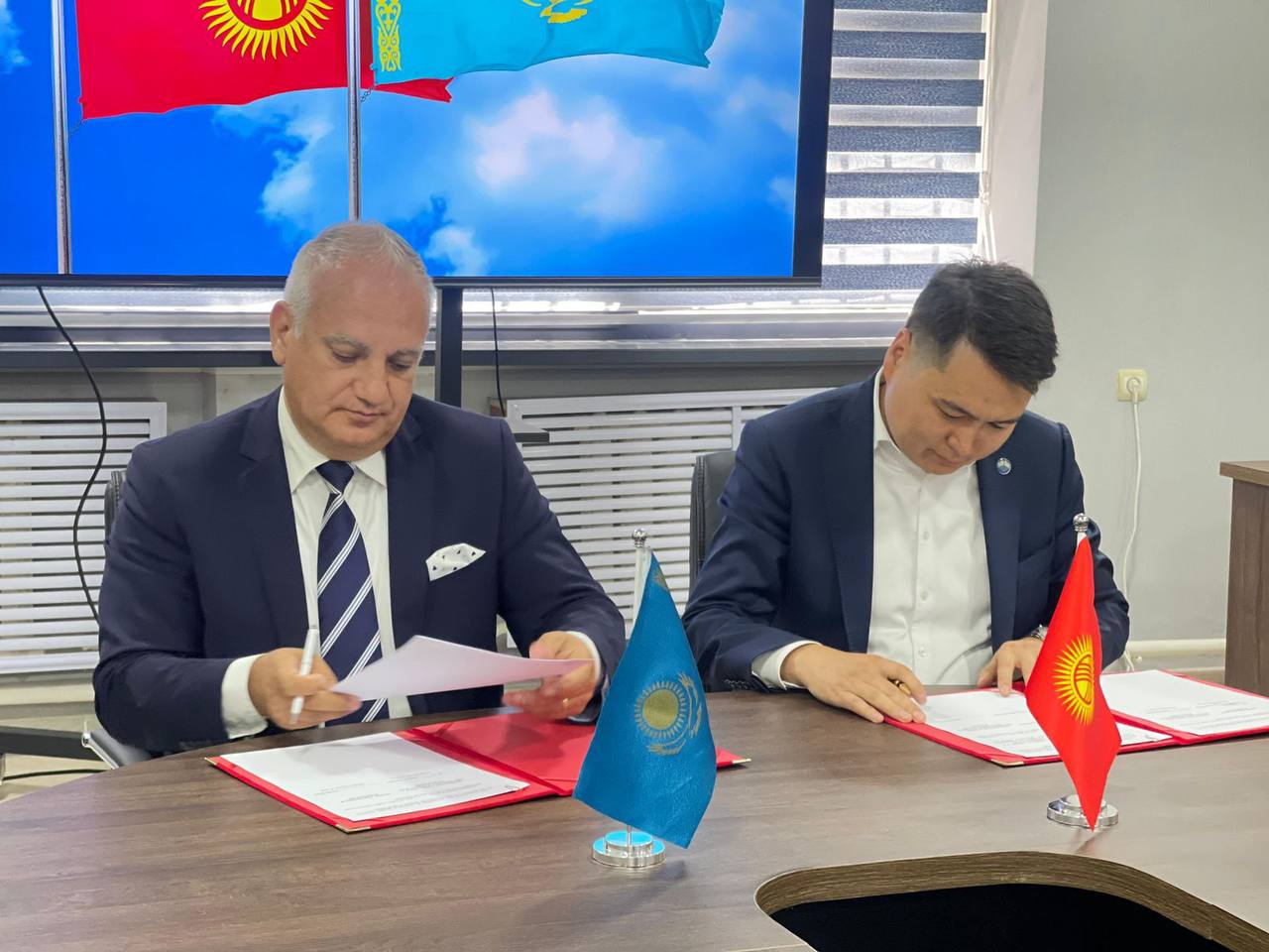 Kazakhstan, Kyrgyzstan come to terms on flight safety, aviation security