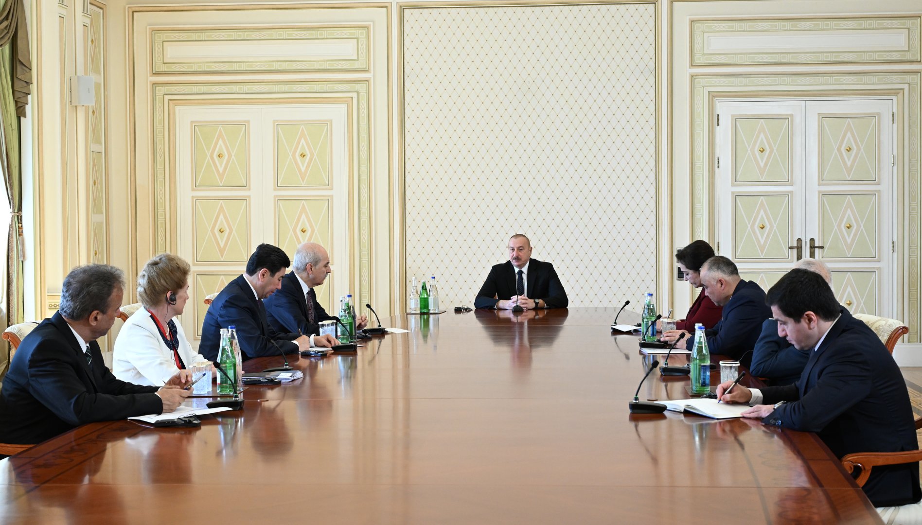 President Ilham Aliyev receives TURKPA delegation (PHOTO/VIDEO)