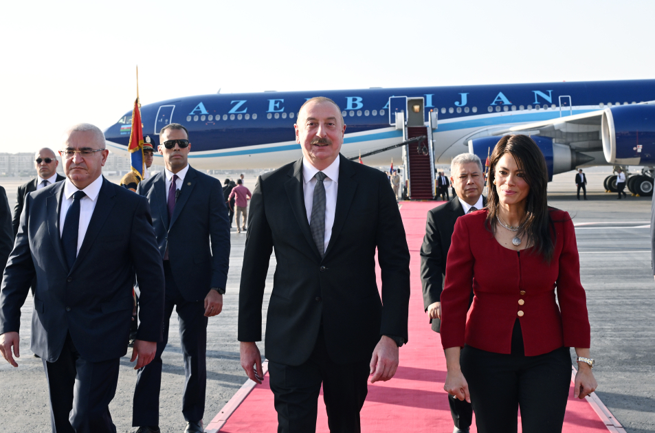 President Ilham Aliyev arrives in Egypt on official visit (PHOTO/VIDEO)