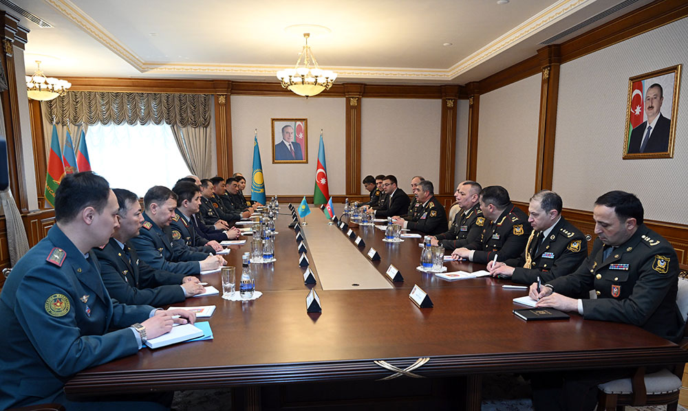 Azerbaijan, Kazakhstan sign document on cooperation in military field (PHOTO)