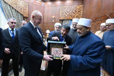 President Ilham Aliyev meets Grand Sheikh of Al-Azhar (PHOTO/VIDEO)