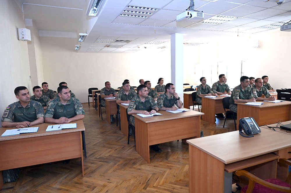 NATO experts hold training course Azerbaijan's in Military Police Department (PHOTO)
