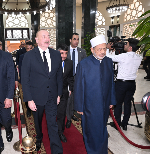 President Ilham Aliyev meets Grand Sheikh of Al-Azhar (PHOTO/VIDEO)