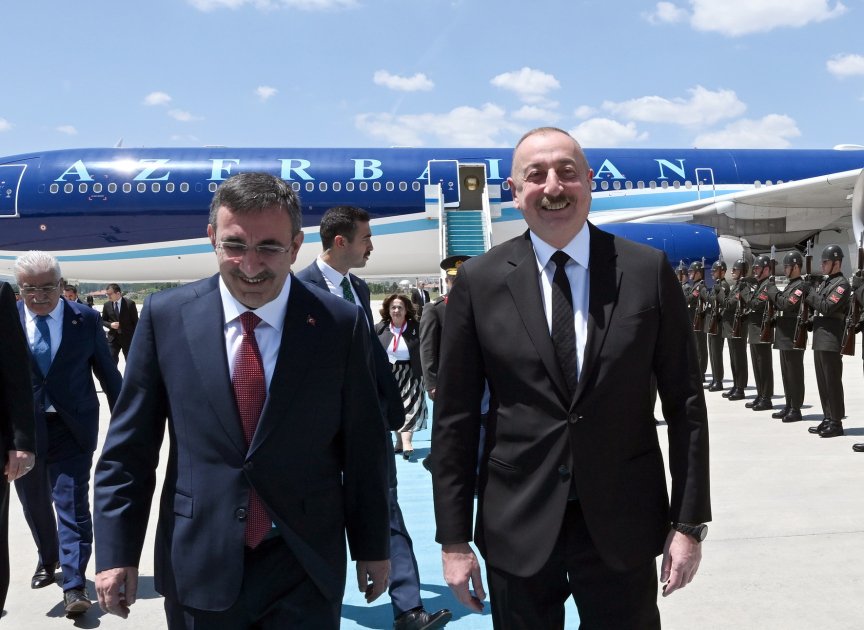 President Ilham Aliyev arrives on working visit to Türkiye (PHOTO/VIDEO)