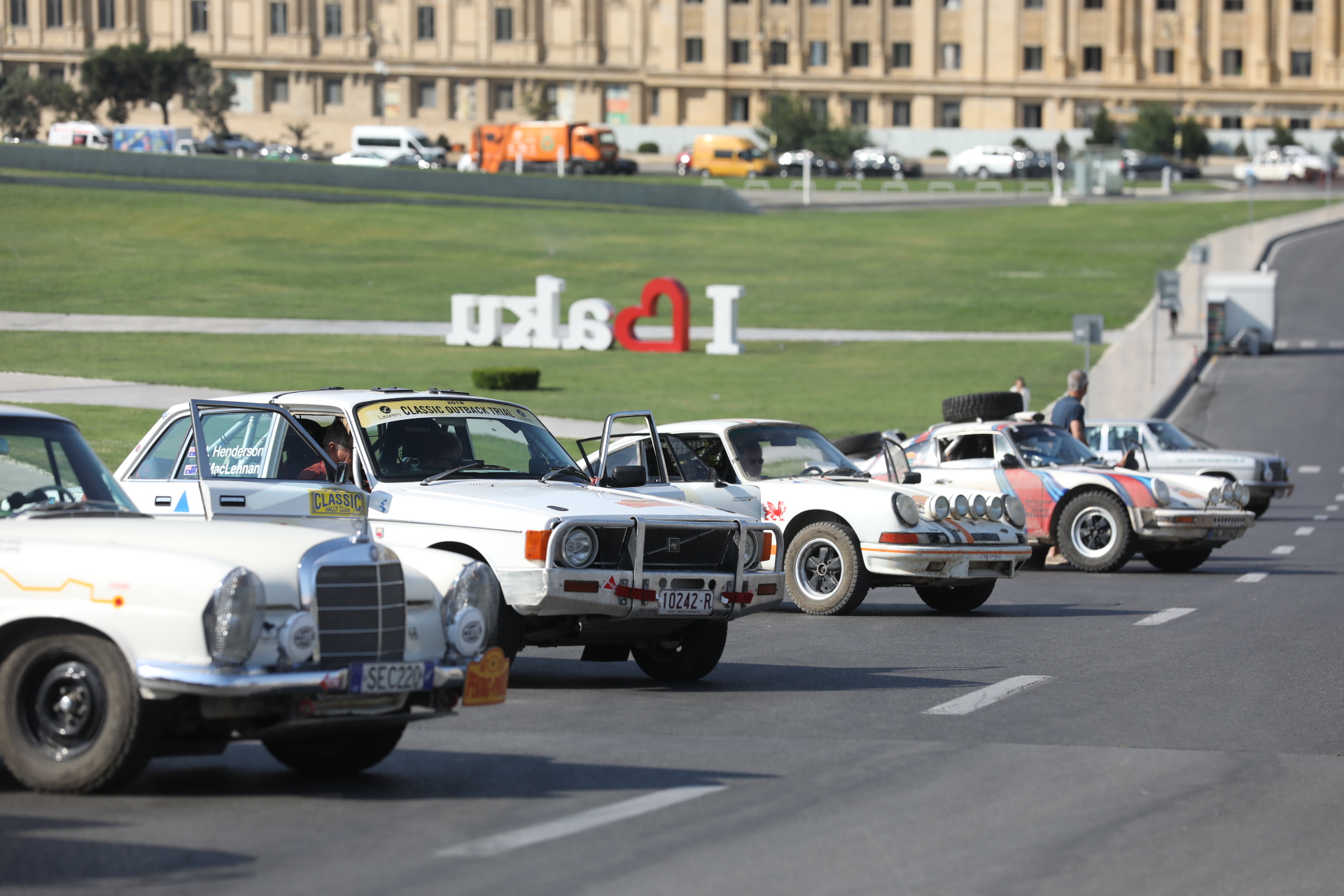 Peking-Paris rallygoers persist in their ascent from Azerbaijan's Shamakhi (PHOTO)