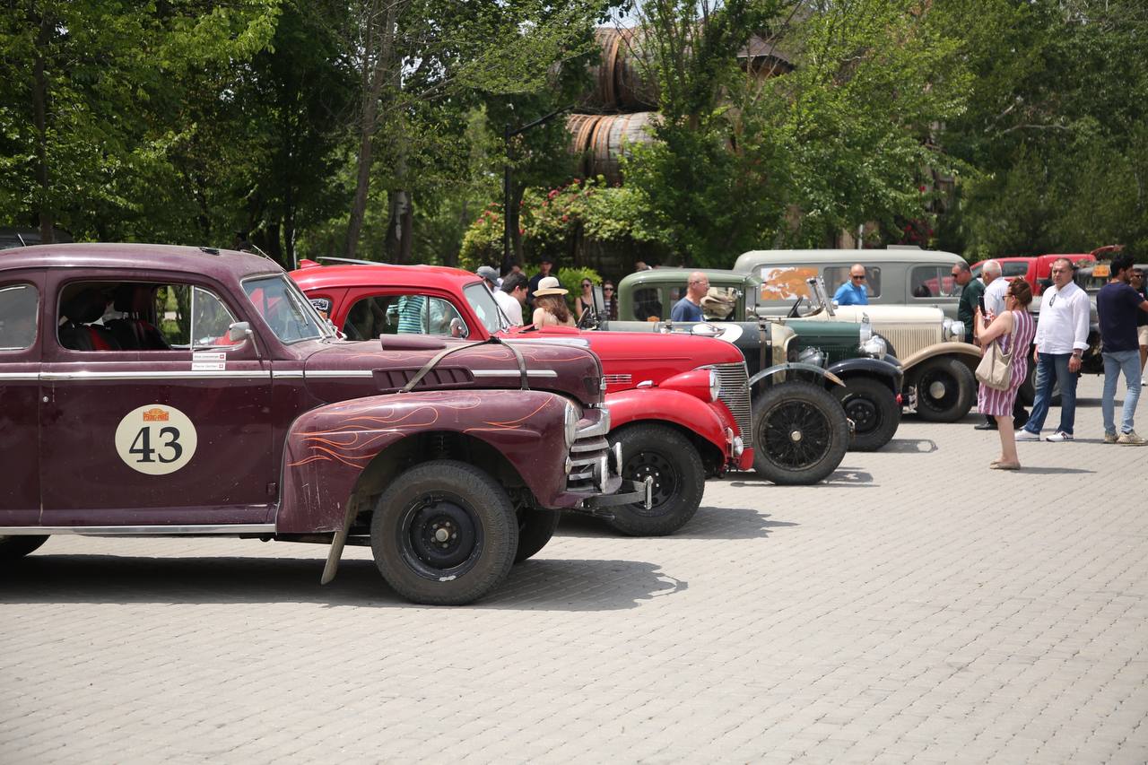 Peking-Paris rallygoers persist in their ascent from Azerbaijan's Shamakhi (PHOTO)