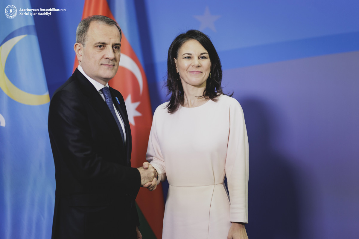 Azerbaijani FM briefs German counterpart on peace process with Armenia