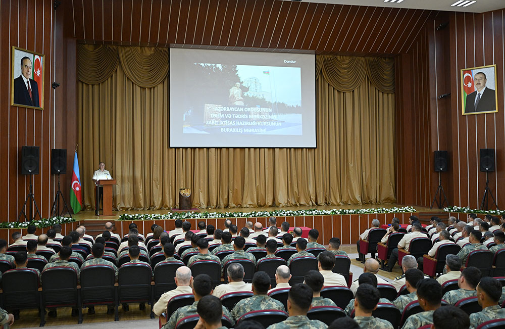 Azerbaijan holds graduation ceremony of regular training course for army officers (PHOTO)