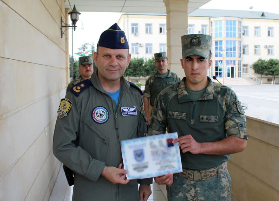 Azerbaijan holds graduation ceremony of regular training course for army officers (PHOTO)