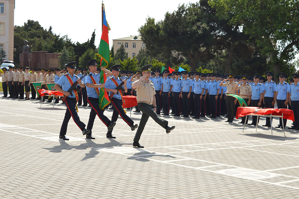Azerbaijan amends internal service regulations of Armed Forces