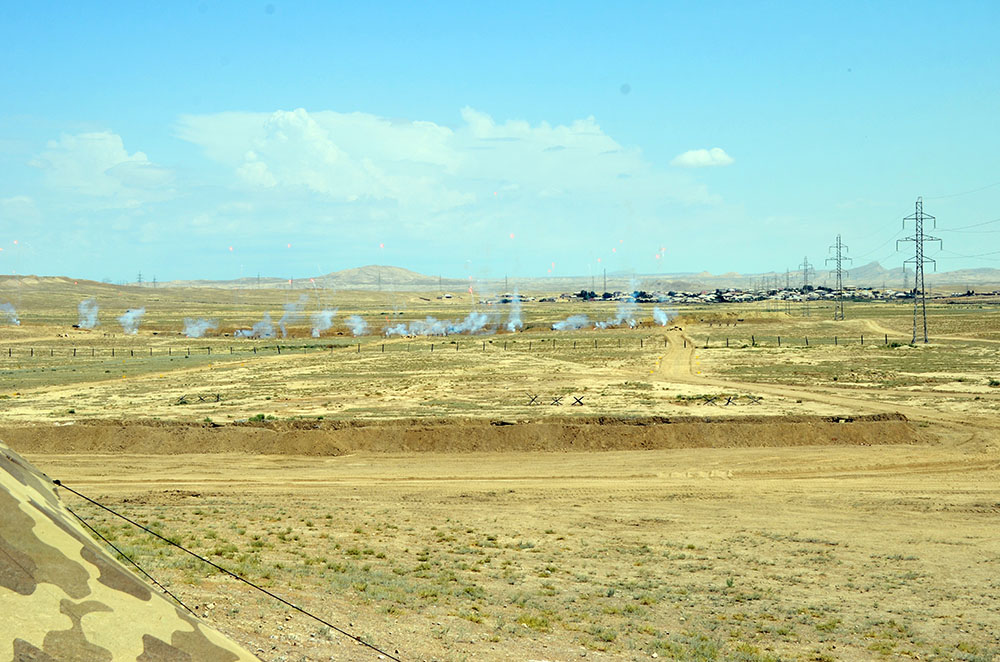 Chief of General Staff of Azerbaijan Army watches tactical-special exercise of engineering units (PHOTO)