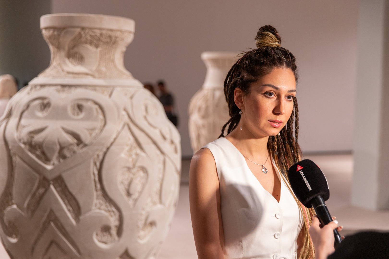 YARAT Contemporary Art Space presents solo exhibition “Voices of Silence” by Aidan Salakhova, group exhibition “Unobservable dreams” (PHOTO)