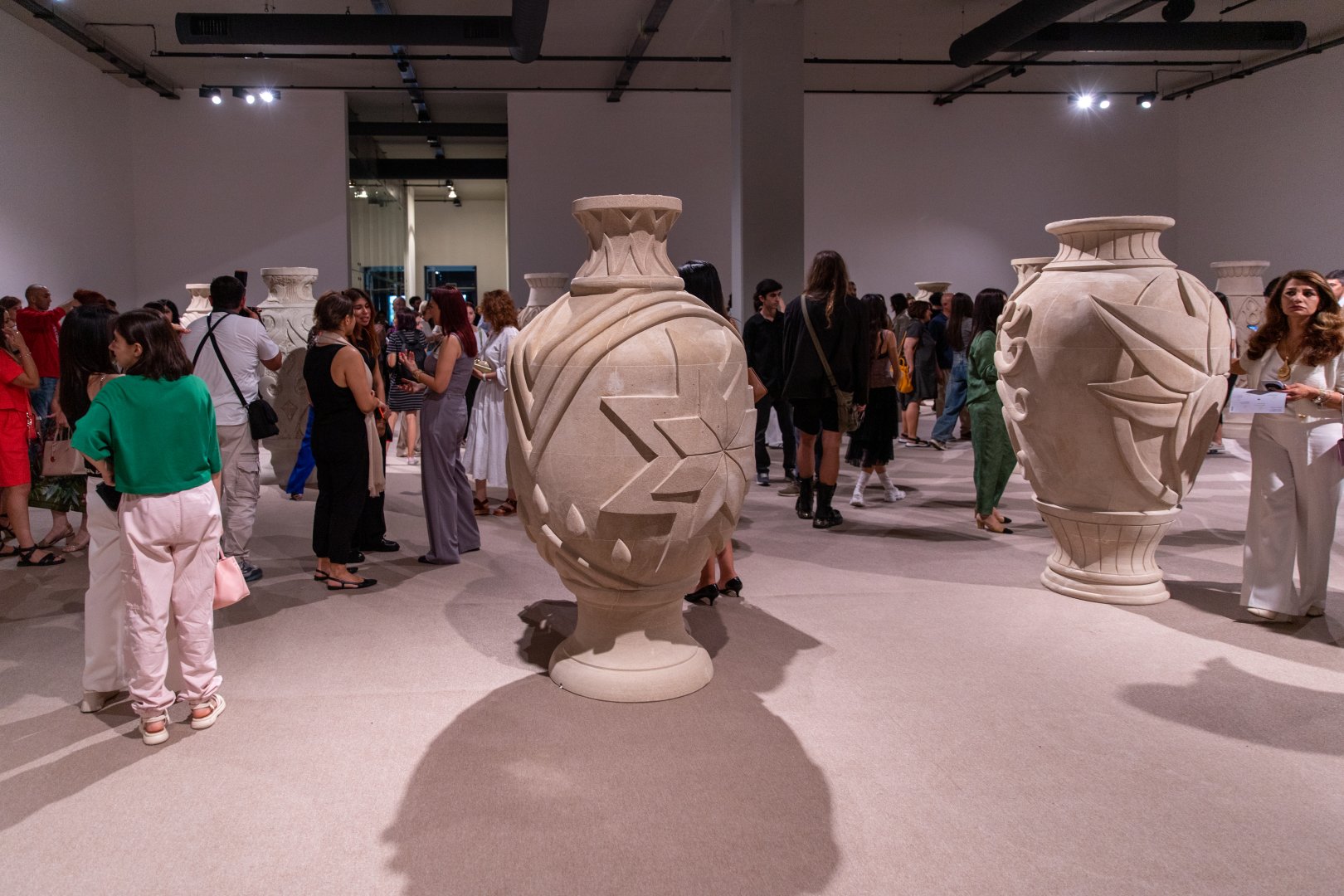 YARAT Contemporary Art Space presents solo exhibition “Voices of Silence” by Aidan Salakhova, group exhibition “Unobservable dreams” (PHOTO)