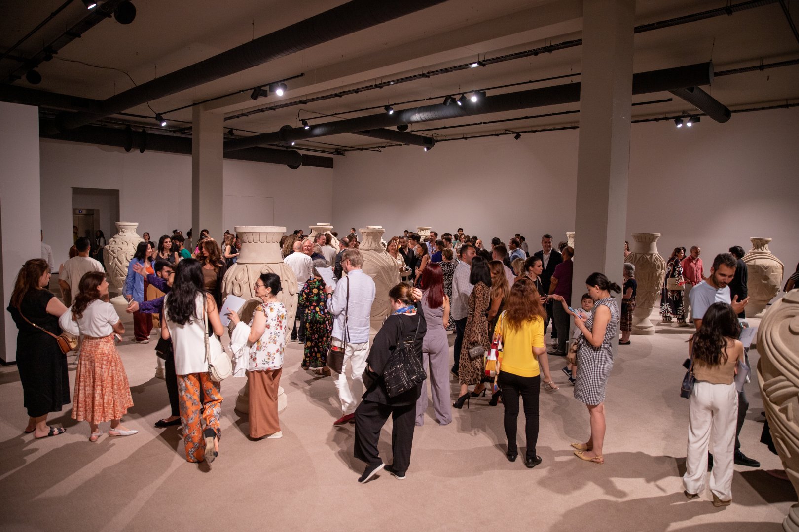 YARAT Contemporary Art Space presents solo exhibition “Voices of Silence” by Aidan Salakhova, group exhibition “Unobservable dreams” (PHOTO)