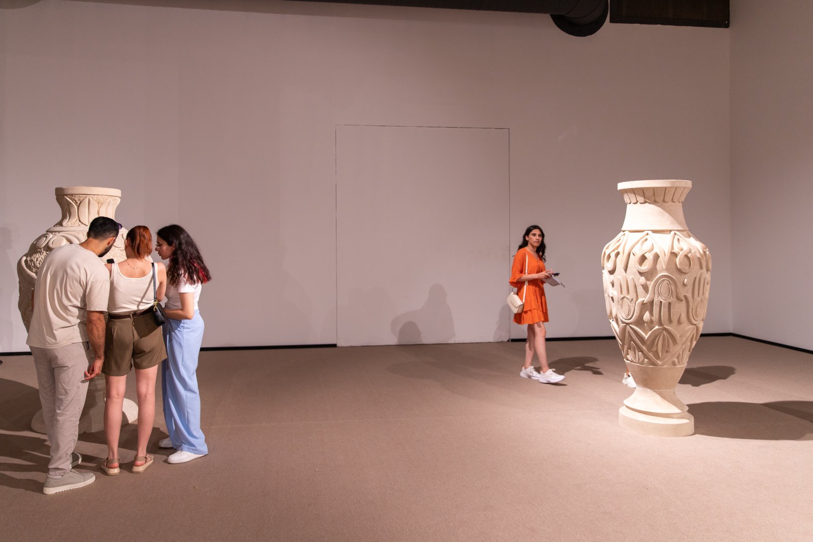 YARAT Contemporary Art Space presents solo exhibition “Voices of Silence” by Aidan Salakhova, group exhibition “Unobservable dreams” (PHOTO)
