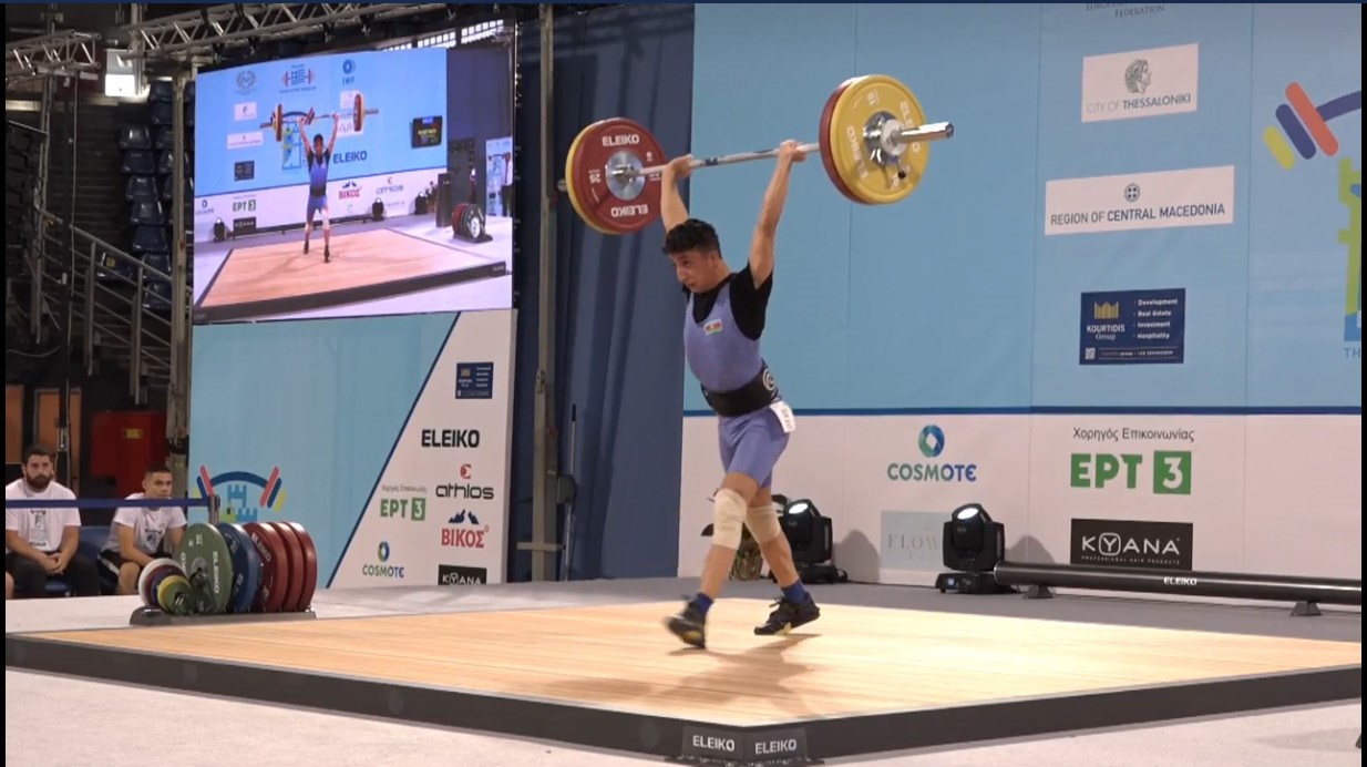 Azerbaijani weightlifter wins European Championship (PHOTO)