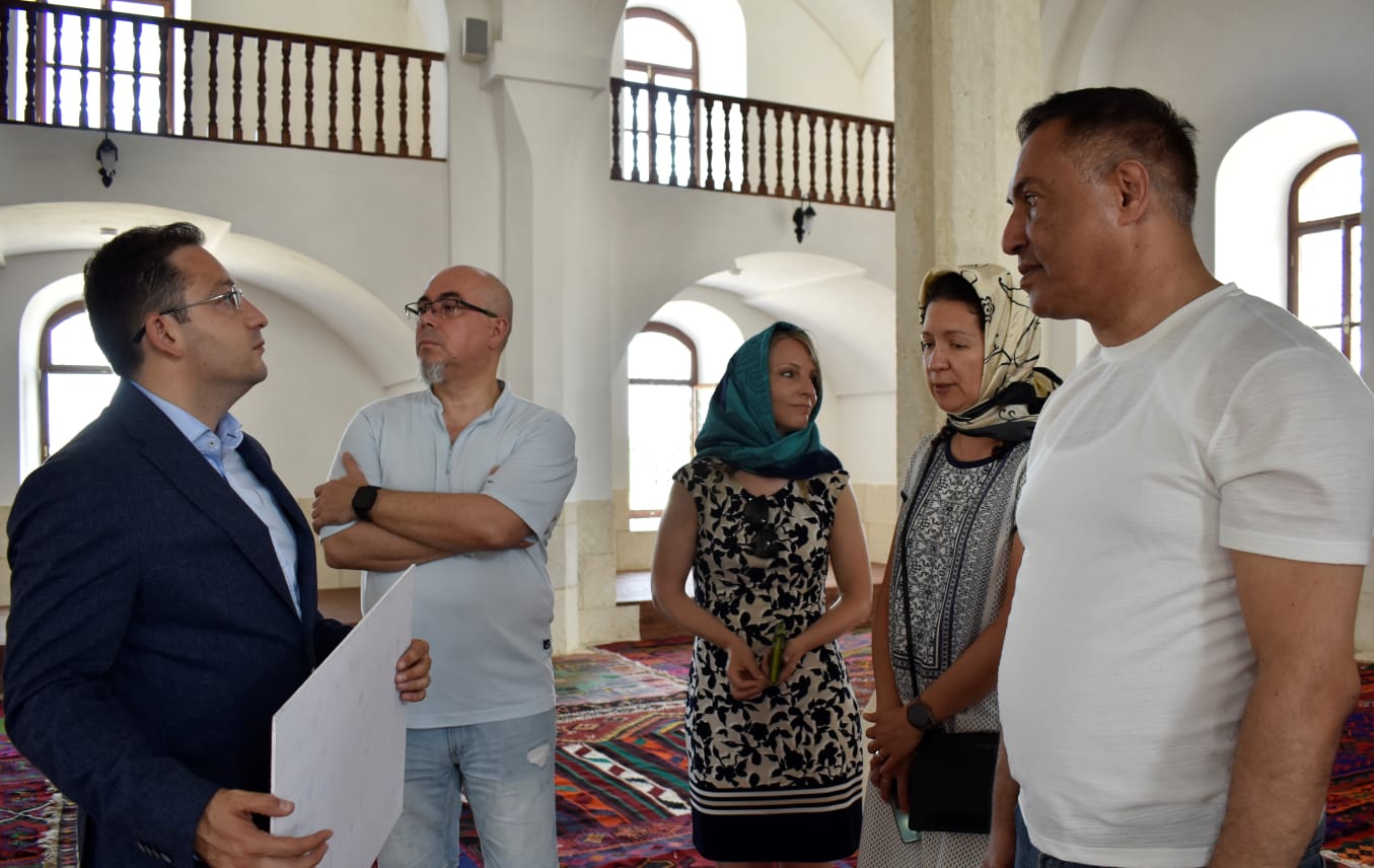 Hungarian parliamentarians visit Aghdam (PHOTO)