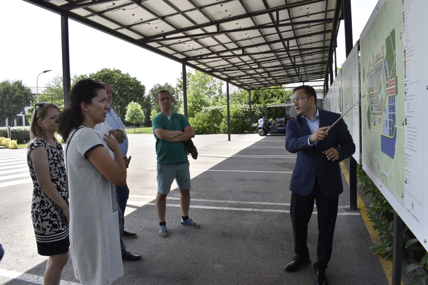 Hungarian parliamentarians visit Aghdam (PHOTO)