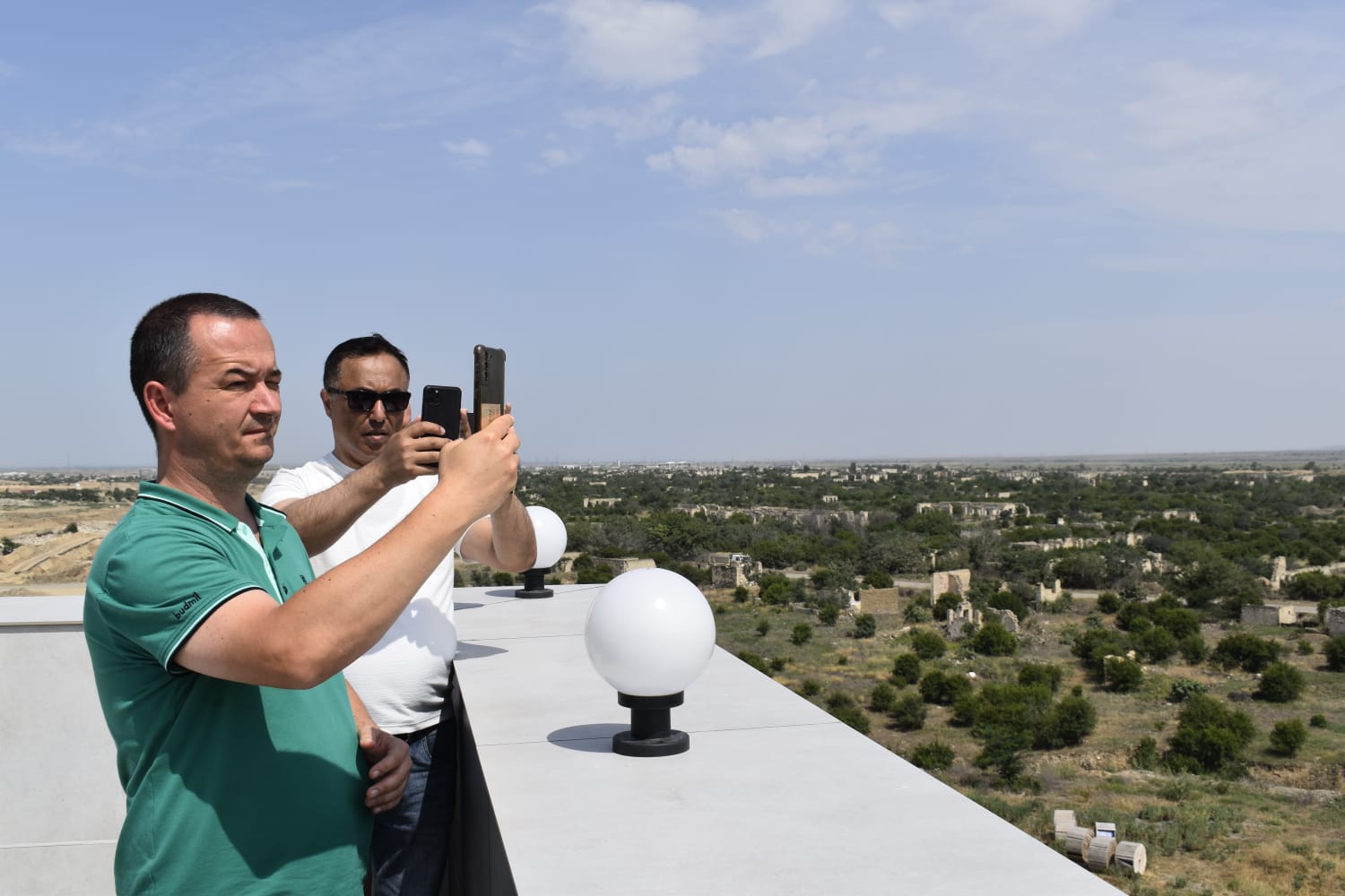 Hungarian parliamentarians visit Aghdam (PHOTO)