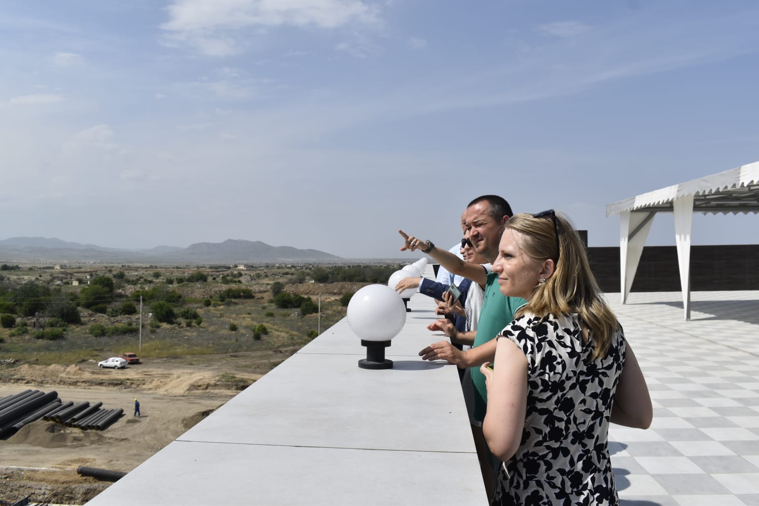 Hungarian parliamentarians visit Aghdam (PHOTO)