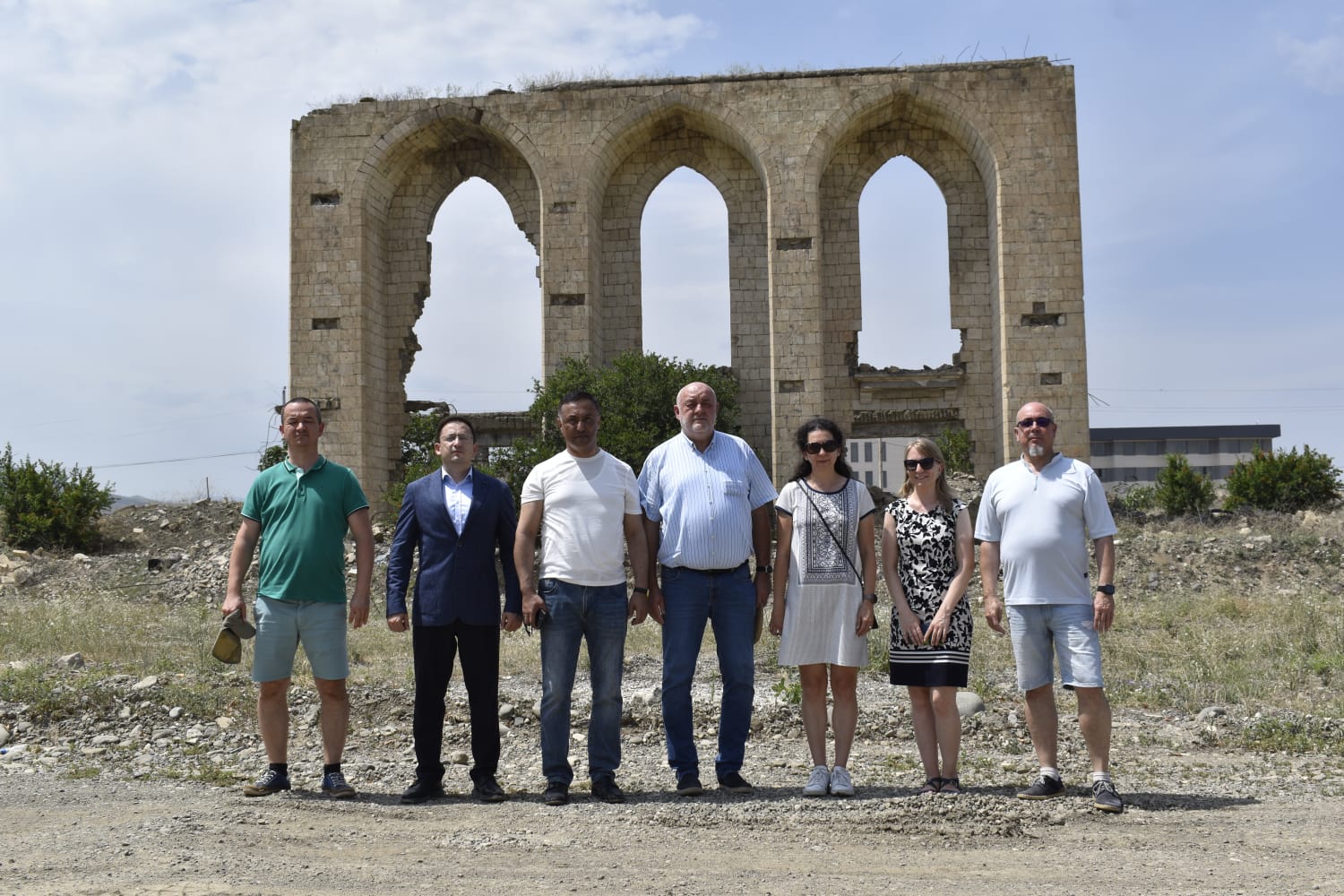 Hungarian parliamentarians visit Aghdam (PHOTO)