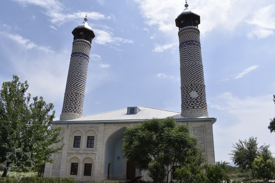 Hungarian parliamentarians visit Aghdam (PHOTO)