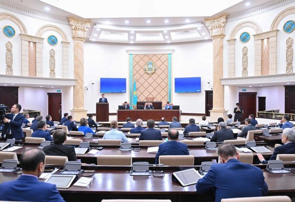 Kazakhstan's Senate ratifies several transport agreements, including on TITR development