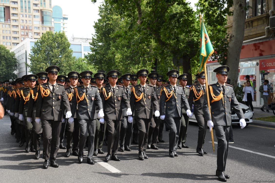 Azerbaijan's Baku holds processions with military band (PHOTO/VIDEO)