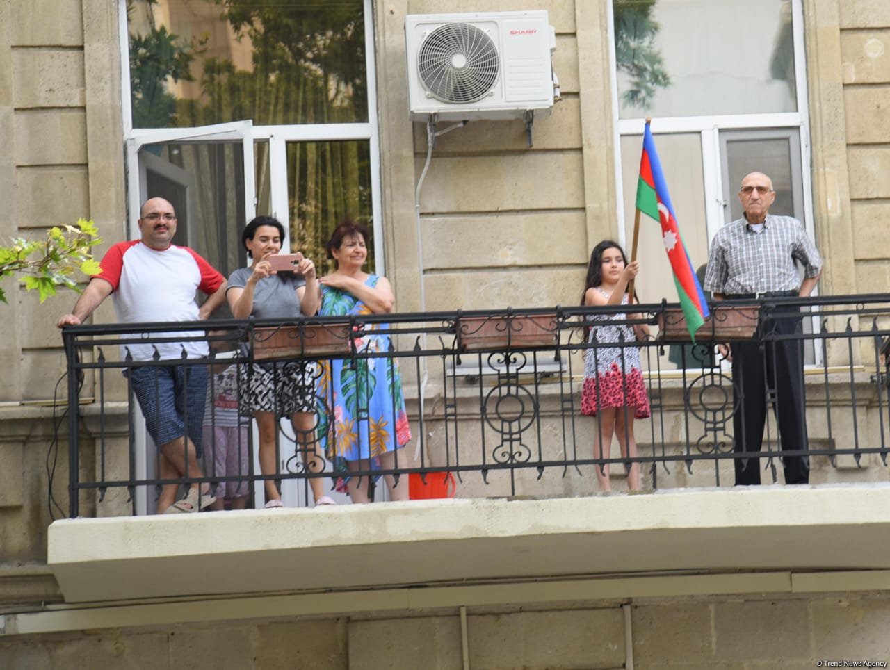 Azerbaijan's Baku holds processions with military band (PHOTO/VIDEO)