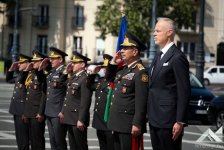 Azerbaijan Defense Minister meets with Hungarian counterpart in Budapest (PHOTO)