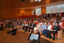 Baku hosts English-language teachers’ conference (PHOTO)