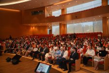 Baku hosts English-language teachers’ conference (PHOTO)