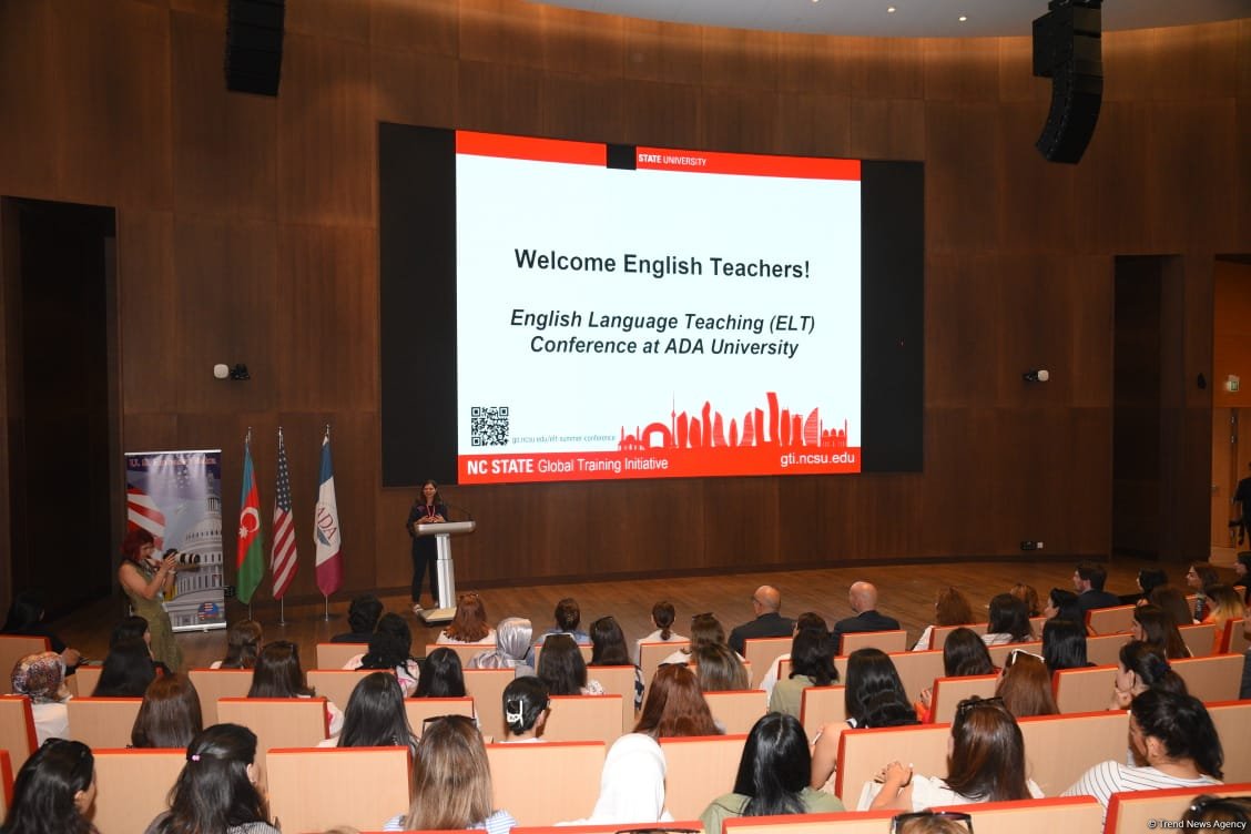 Baku hosts English-language teachers’ conference (PHOTO)