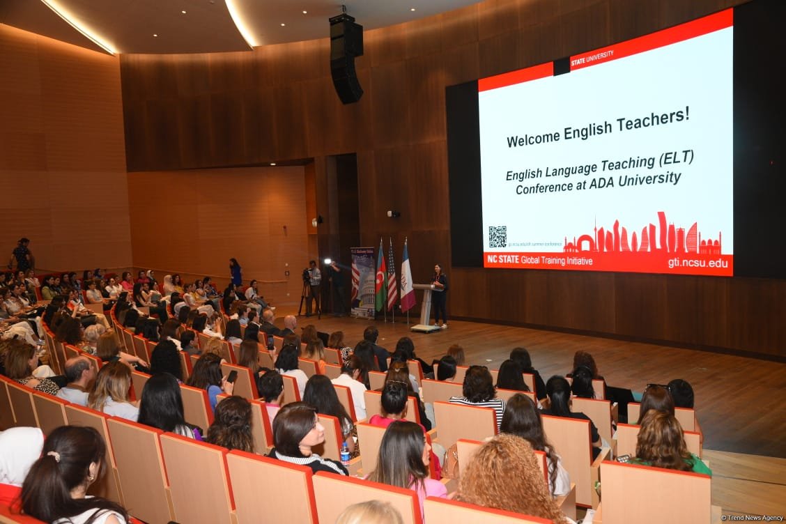 Baku hosts English-language teachers’ conference (PHOTO)