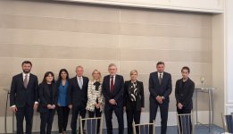 Nizami Ganjavi Int’l Center meets with Former PM of UK (PHOTO)