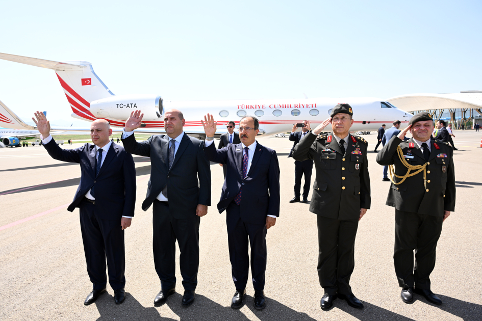 Turkish vice president concludes his visit to Azerbaijan (PHOTO)