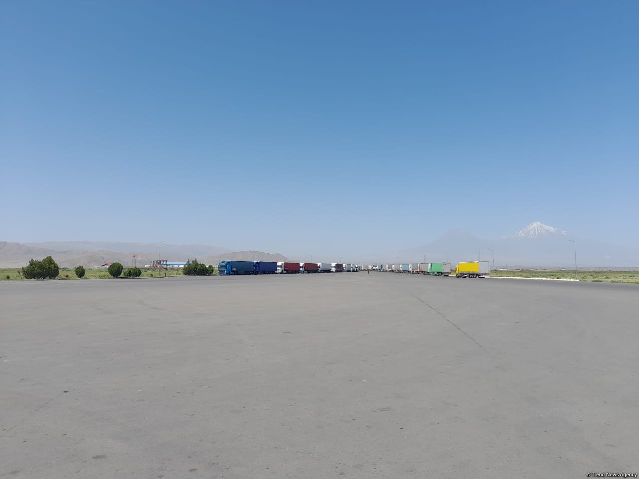 Azerbaijan discloses its only accessible land border crossing location (PHOTO)