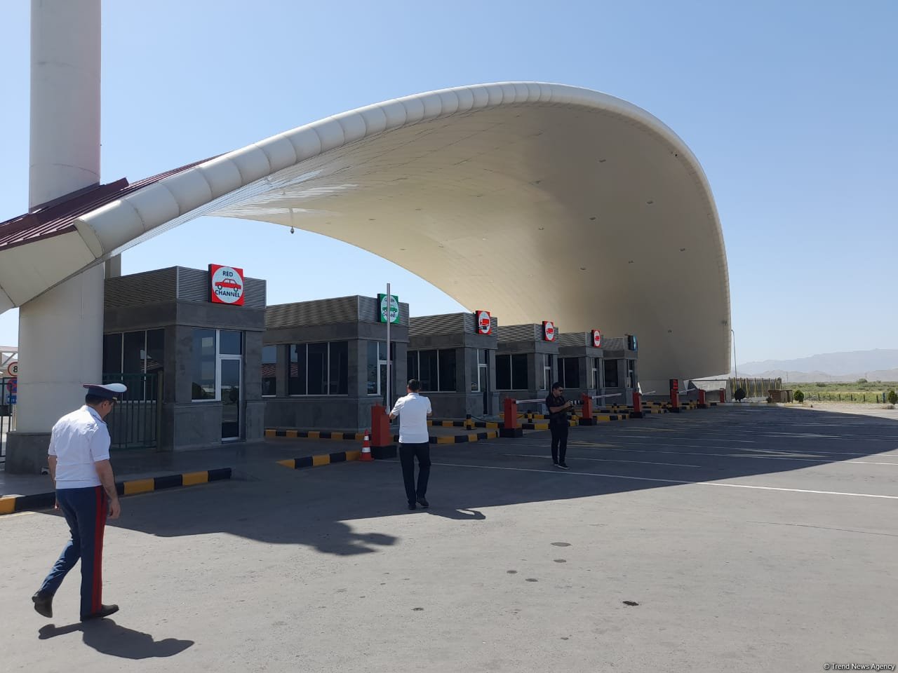 Azerbaijan discloses its only accessible land border crossing location (PHOTO)