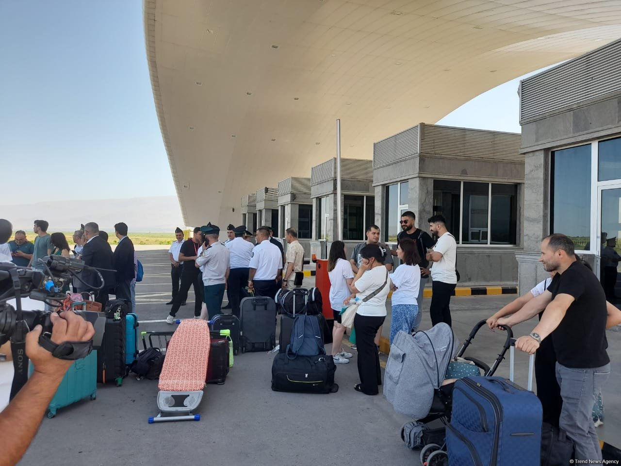 Azerbaijan discloses its only accessible land border crossing location (PHOTO)