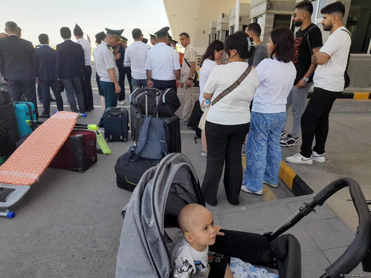 Azerbaijan discloses its only accessible land border crossing location (PHOTO)