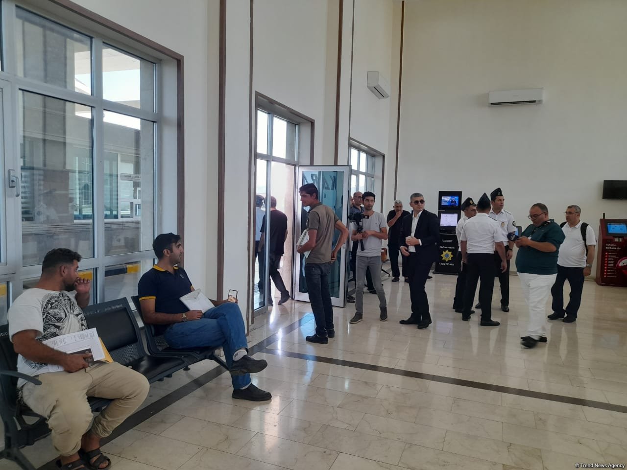 Azerbaijan discloses its only accessible land border crossing location (PHOTO)