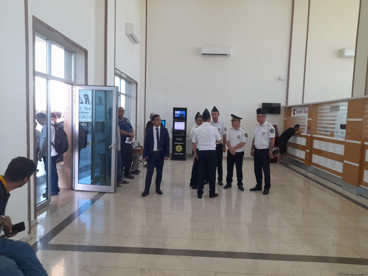 Azerbaijan discloses its only accessible land border crossing location (PHOTO)